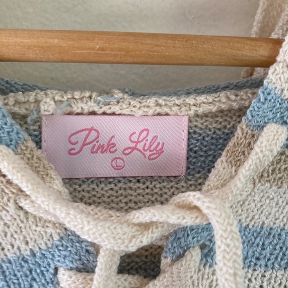 Pink Lily women’s hooded sweater - Picture 2 of 7